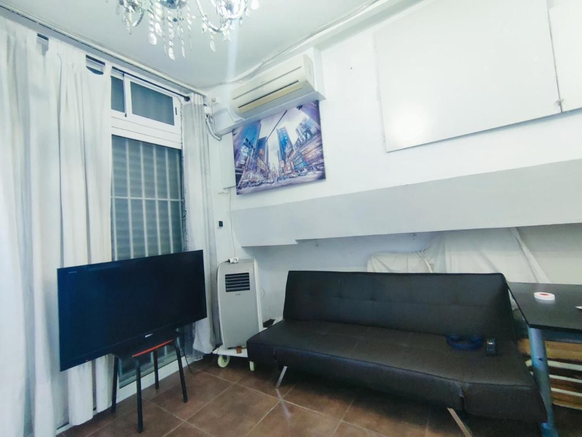 Nice Flat Within Walking Range To The Beach Appartement Barcelona Buitenkant foto